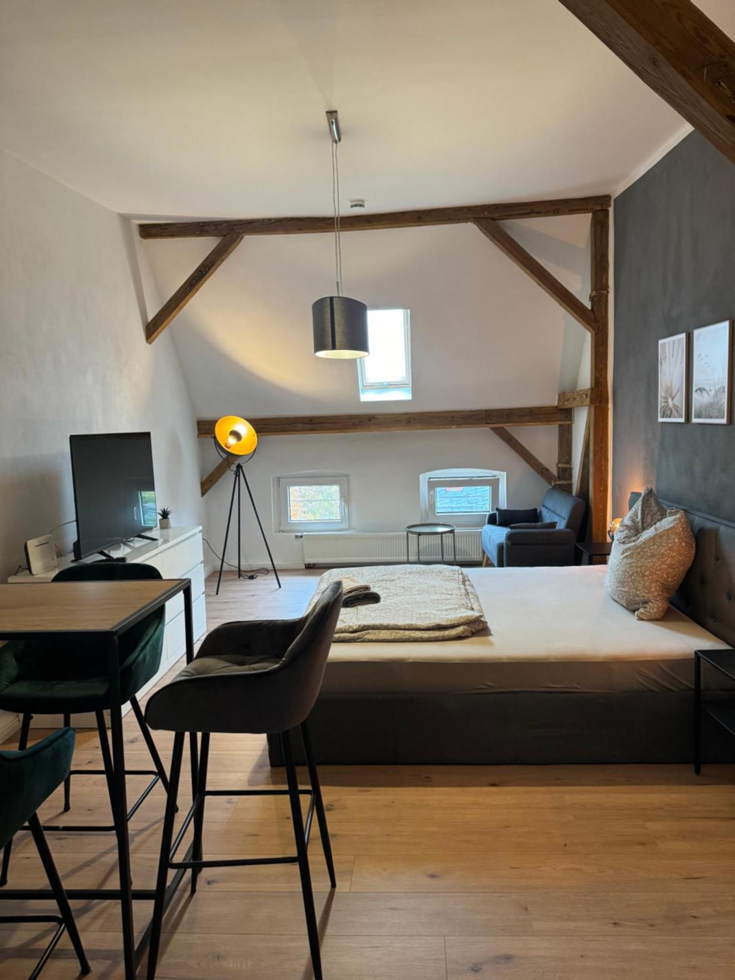 Appartement "Nina"Im Dachgeschoss, Inklusive Parkplatz Halle  Kültér fotó