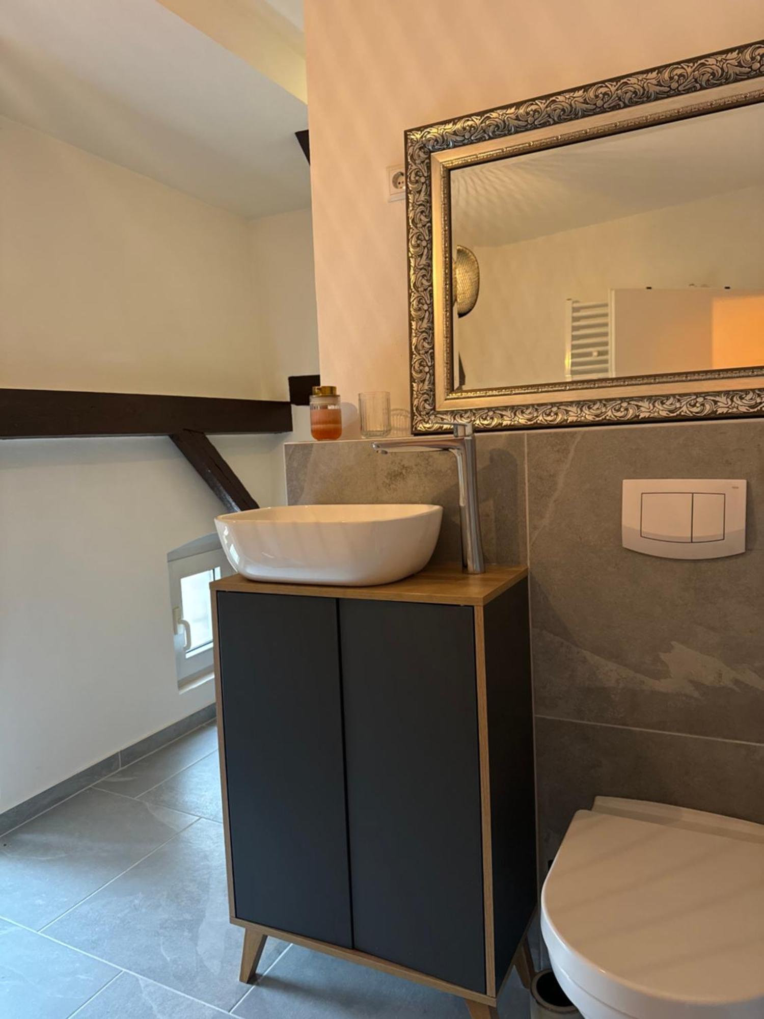 Appartement "Nina"Im Dachgeschoss, Inklusive Parkplatz Halle  Kültér fotó